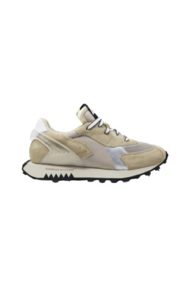 sporty-chic-sneakers