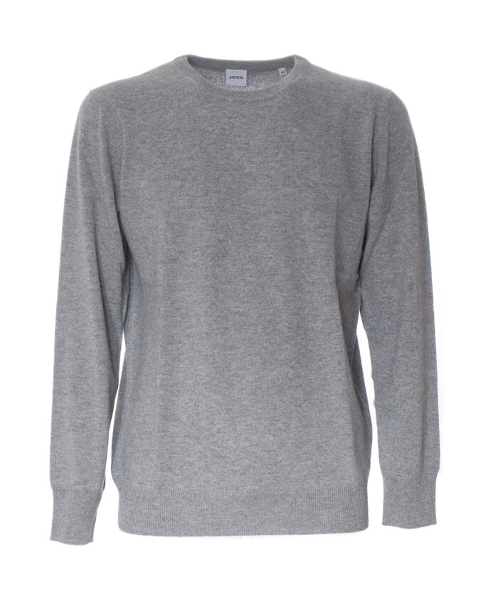 sweatshirt-noir-de-luxe-pour-look-decontracte