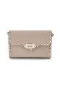 sac-bandouliere-en-cuir-cloute-avec-sangle