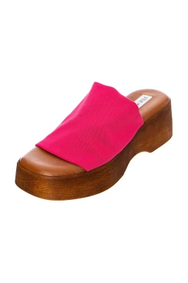 Slinky30 Wedge Sandal