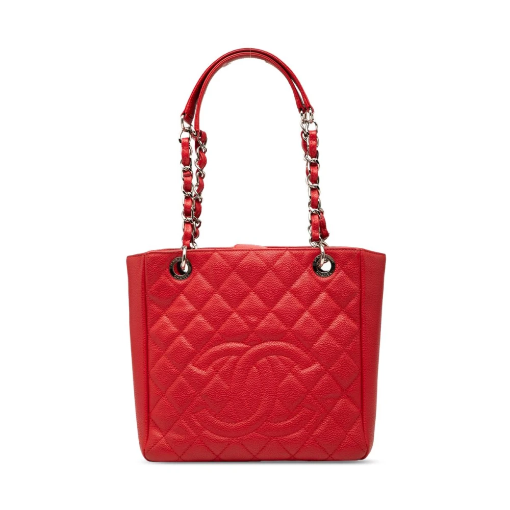 Chanel Vintage Women's Red Pre-Owned Quilted Shoulder Bag