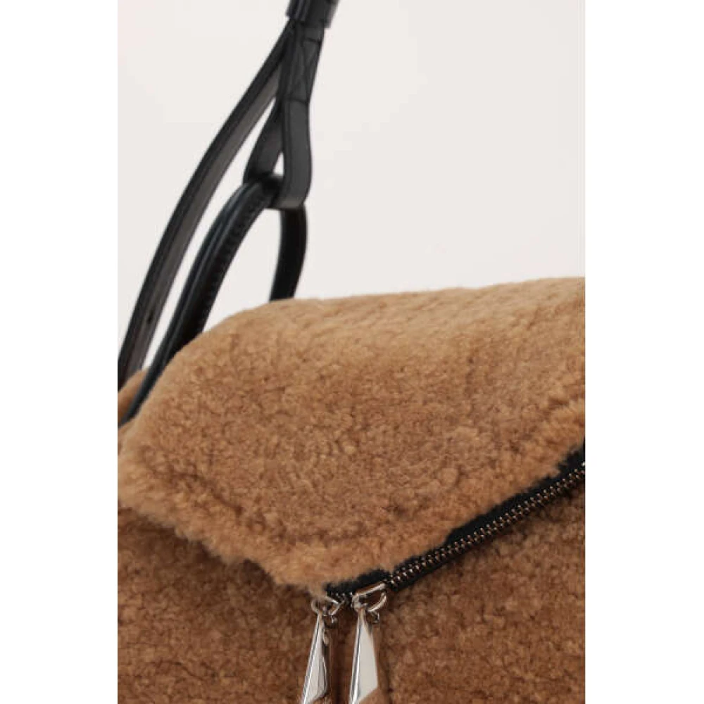 Amina Muaddi Shearling Handtas met Zilveren Hardware Brown Dames