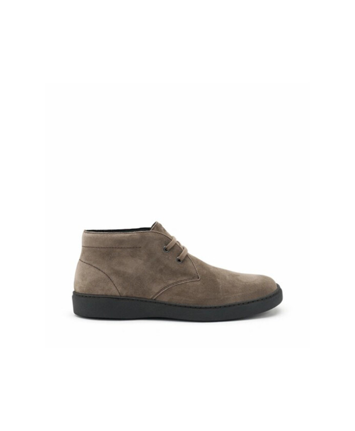 chaussure-de-ville-en-daim-avec-semelle-en-caoutchouc