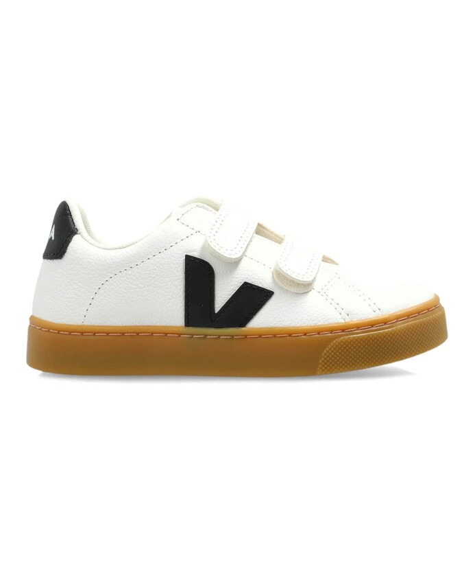 sneakers-classiques-en-blanc-et-noir