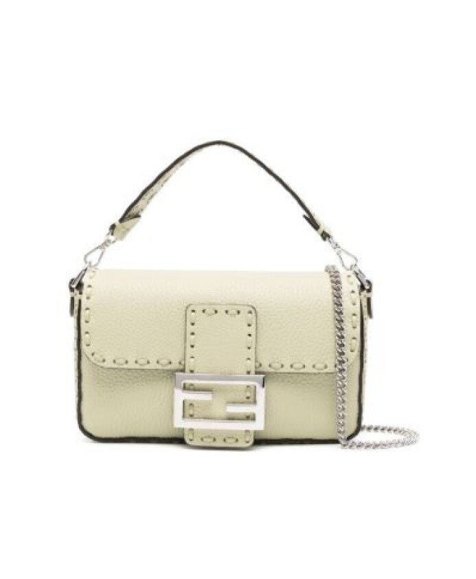 stylish-crossbody-baguette-bag