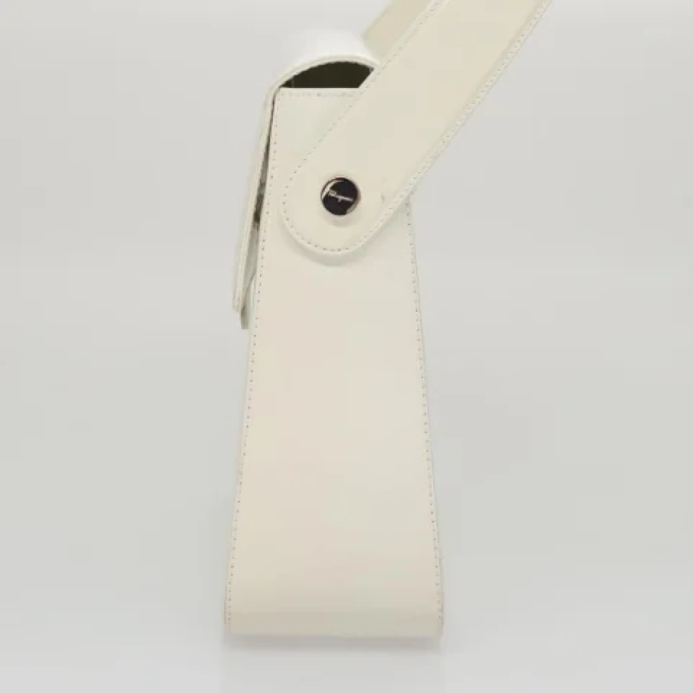 Salvatore Ferragamo Pre-owned Fabric handbags White Dames