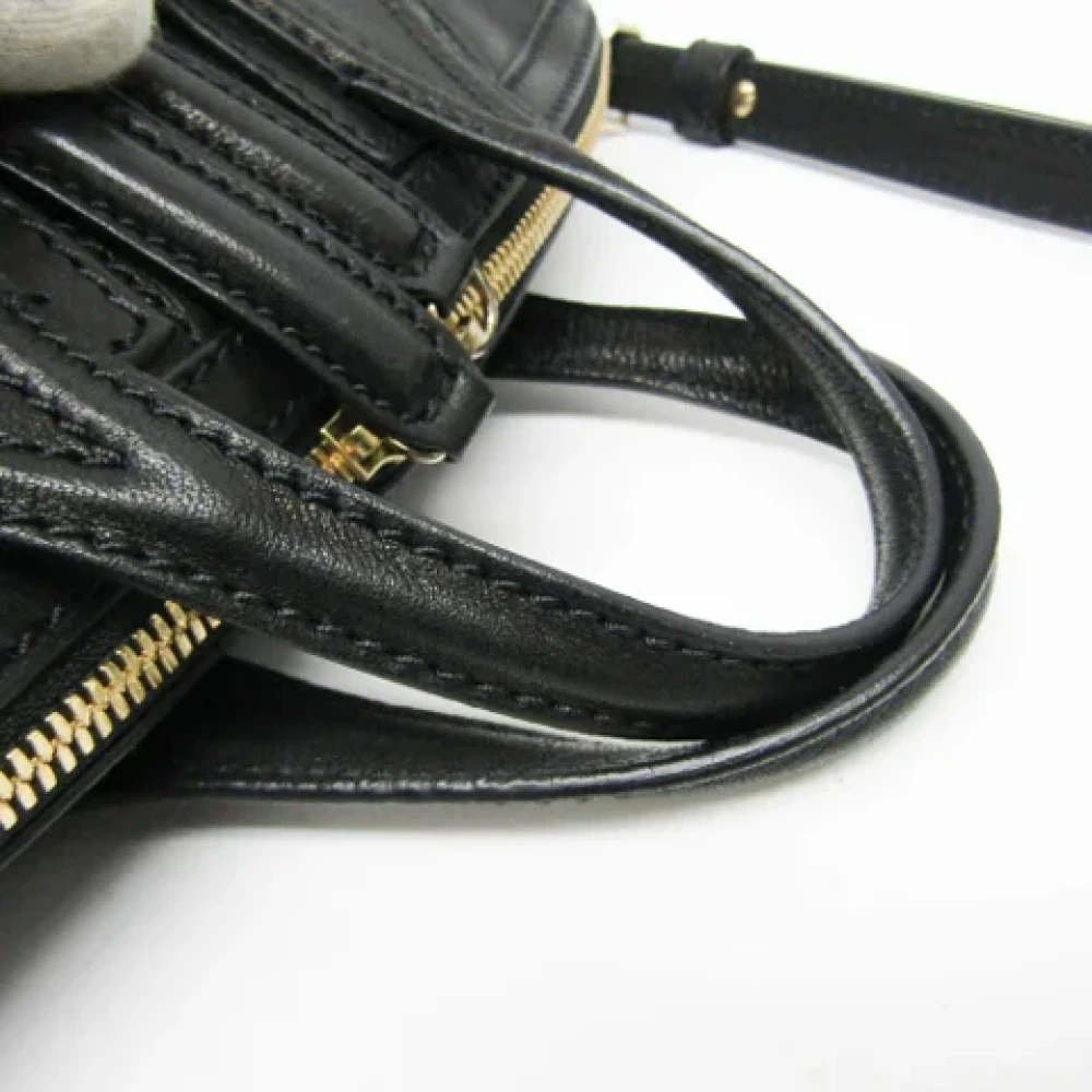 Givenchy Pre-owned Fabric shoulder-bags Black Dames