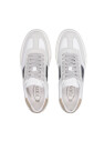 baskets-blanches-en-cuir-avec-inserts-en-daim