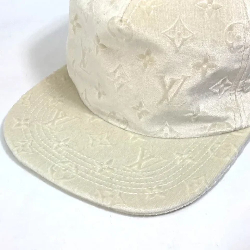 Louis Vuitton Vintage Pre-owned Fabric hats White Dames