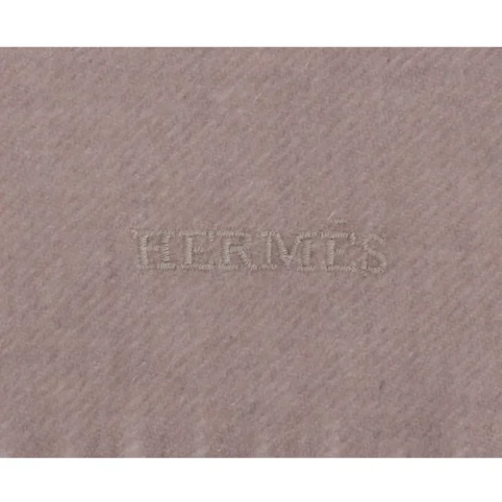 Hermès Vintage Pre-owned Cashmere scarves Pink Dames