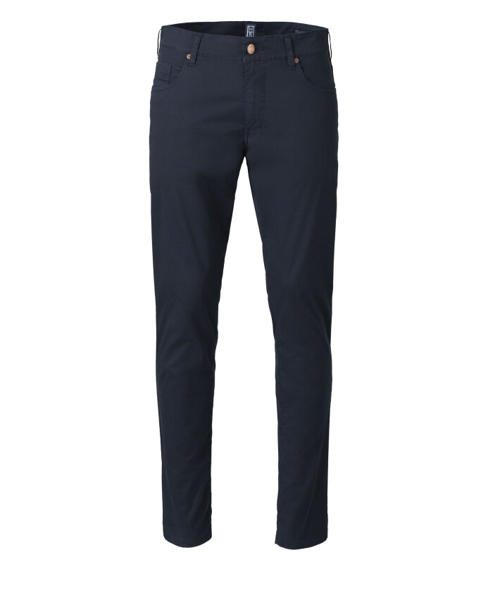 slim-chino-in-bio-katoen-met-microstructuur