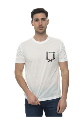 round-neck-t-shirt