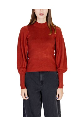 red-viscose-knitwear-and-t-shirt