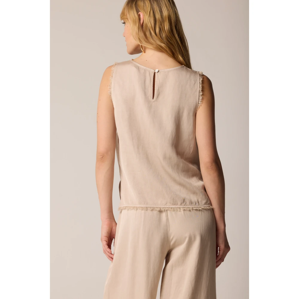Kocca Stijlvolle mouwloze tops voor vrouwen Beige Dames