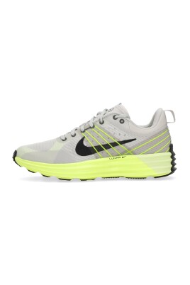 low-top-sneakers-with-reflective-design