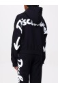 sweat-a-capuche-noir-decontracte