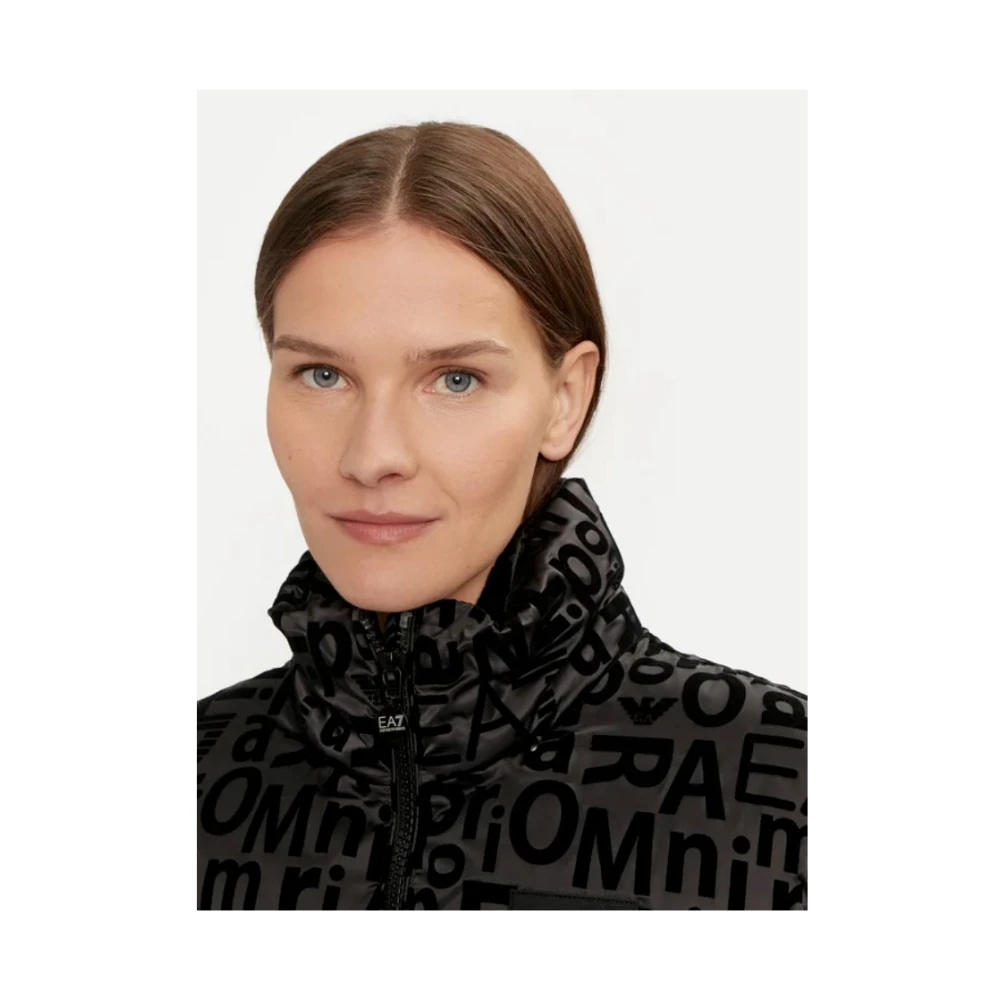 Emporio Armani EA7 Zwarte Jassen met Hoge Kraag Capuchon Black Dames