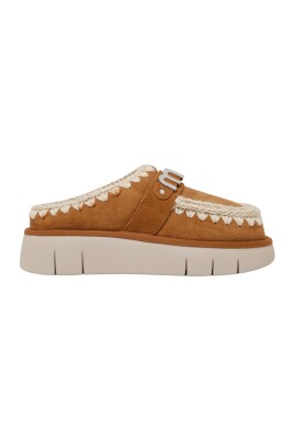 metal-logo-cognac-leather-clog