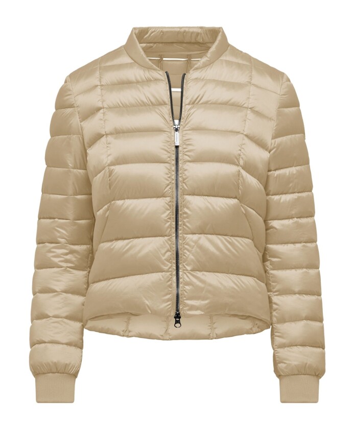 doudoune-legere-en-nylon-lumineux