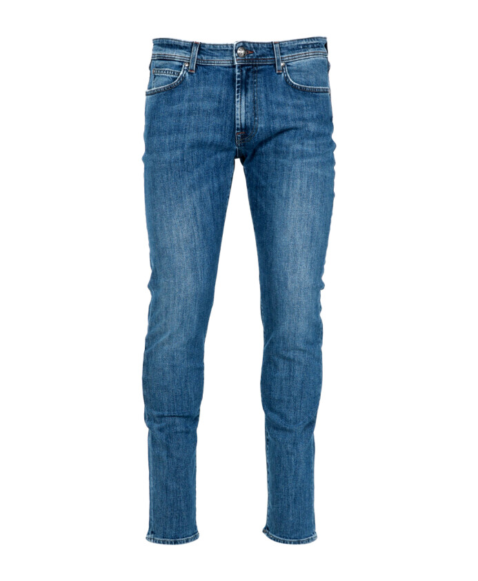 slim-fit-jeans