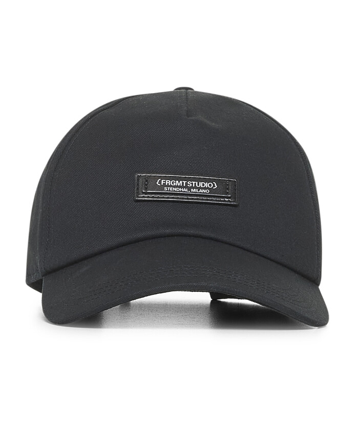 casquette-en-coton-noir-avec-logo