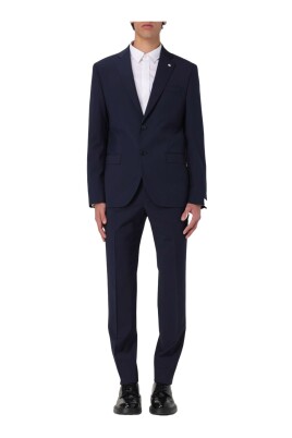 wool-blend-single-breasted-suit