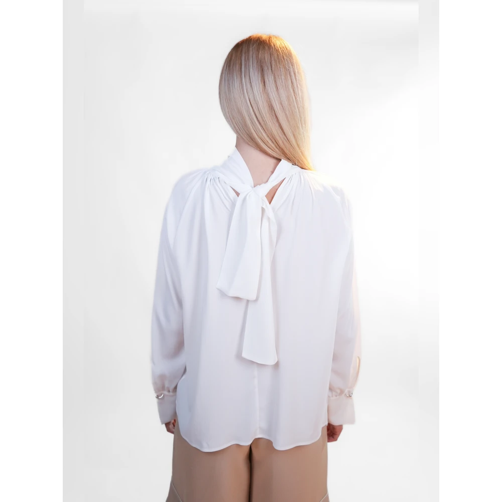 Beatrice .b Zijden Blouse met Mock Neck en Flounce Hem White Dames