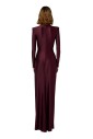 longue-robe-au-design-elegant