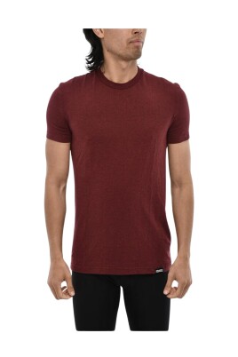 burgundy-crew-neck-t-shirt