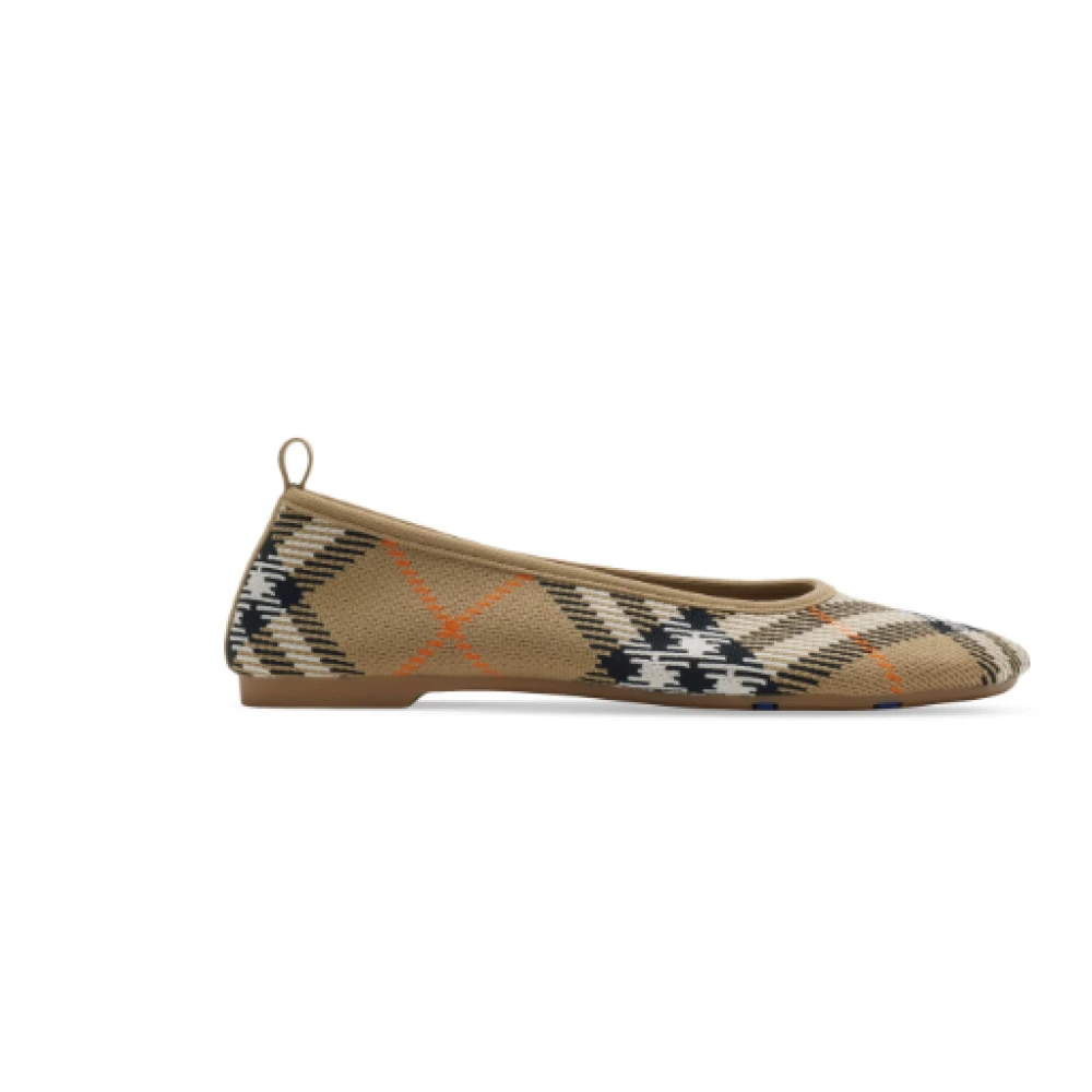 Burberry Platte schoenen voor vrouwen Beige Dames