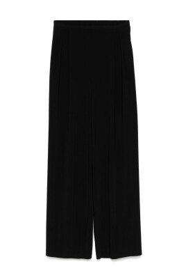 black-high-waisted-trousers-with-pockets