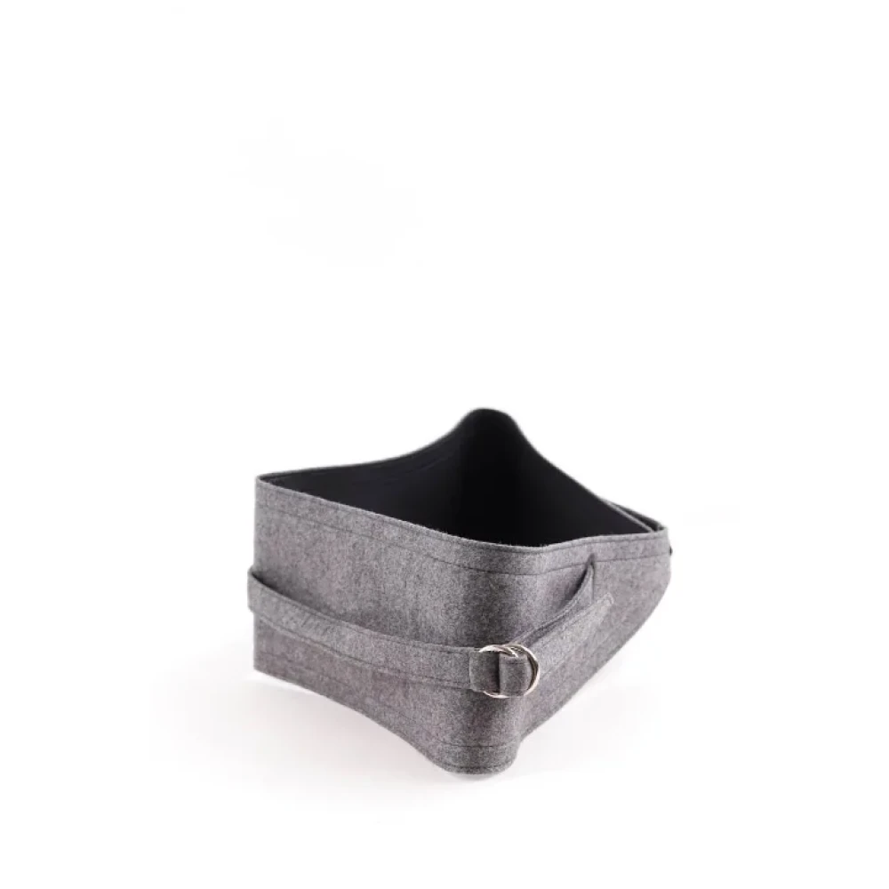 Yves Saint Laurent Vintage Pre-owned Leather belts Gray Dames