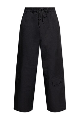 trousers-with-pockets