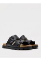 sandales-noires-a-boucle