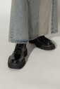 chaussures-a-semelle-crantee