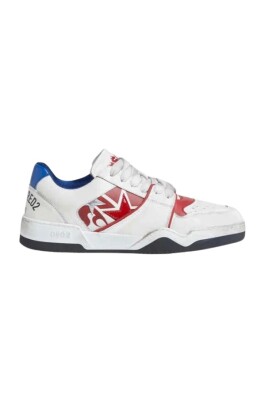 vintage-sneakers-with-star-details
