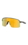 oo9463-946377-sunglasses