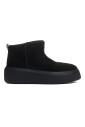 bottines-d-hiver-en-daim-noir