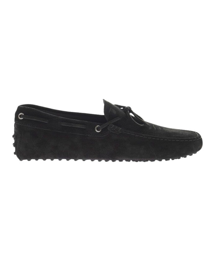 mocins-en-daim-avec-pompons
