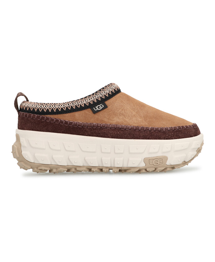 baskets-en-peau-de-mouton-et-daim