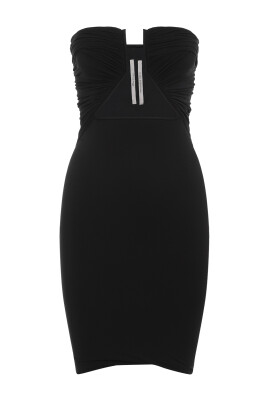 robe-noire-avec-decoupe-geometrique