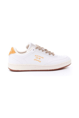 casual-sneakers-for-everyday-wear