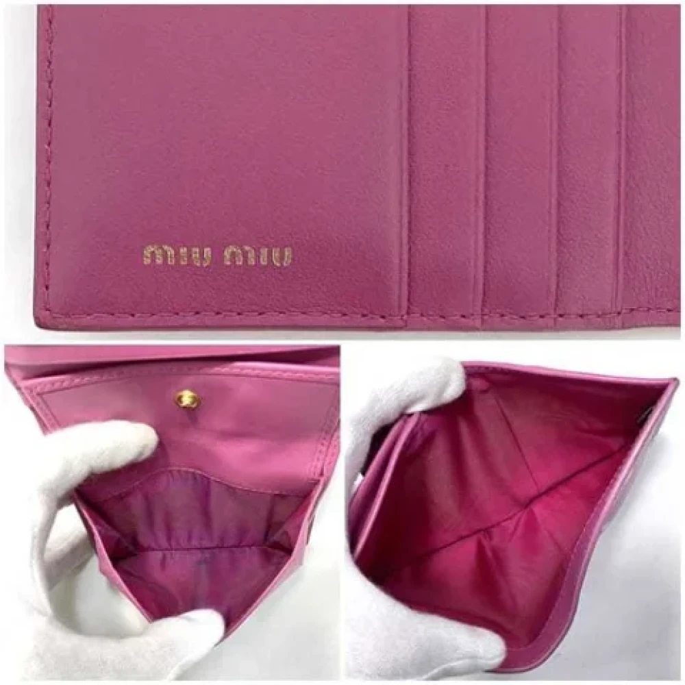 Miu Pre-owned Leather wallets Pink Dames