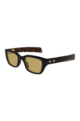stylish-sunglasses-for-every-outfit