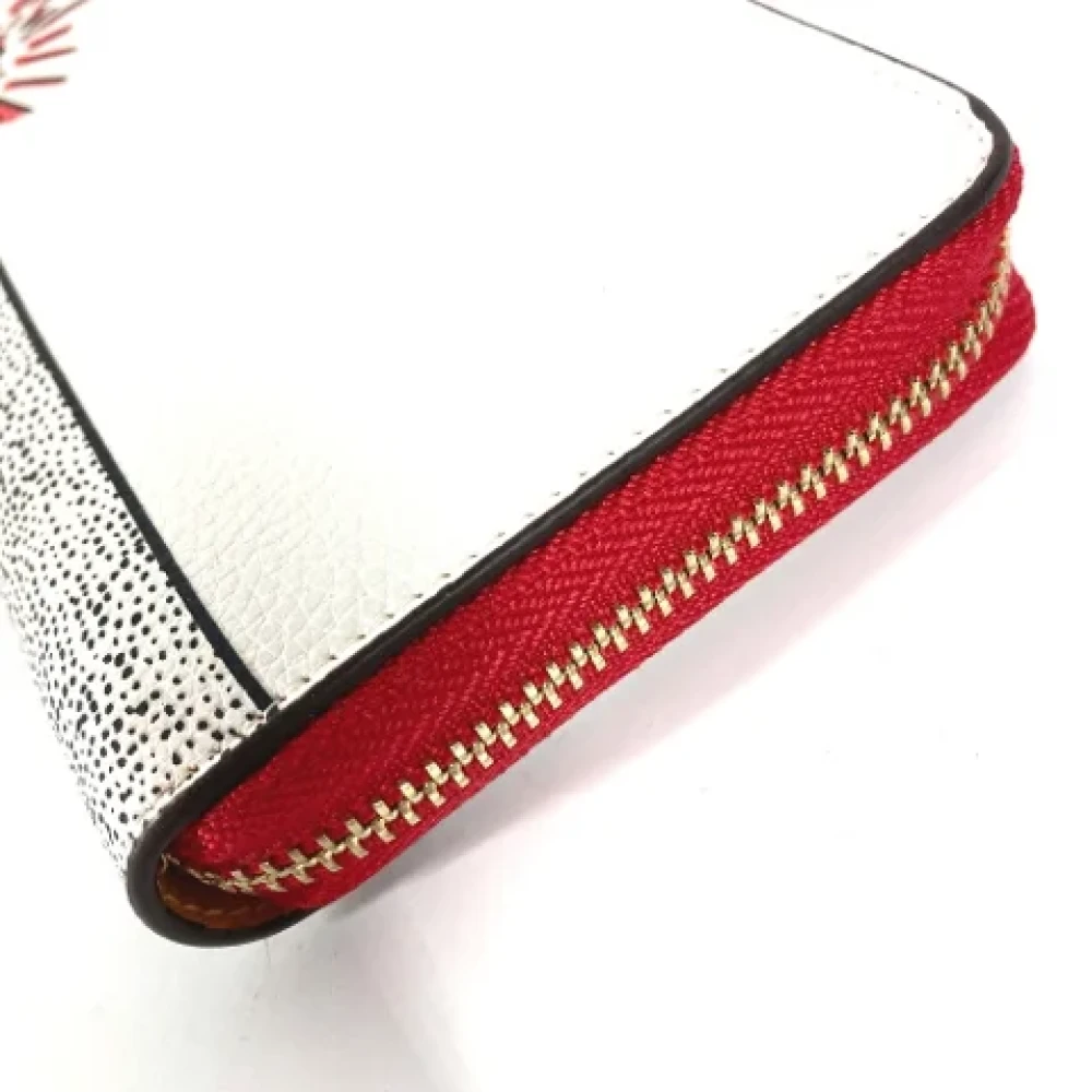 Coach Pre-owned Leather wallets White Dames