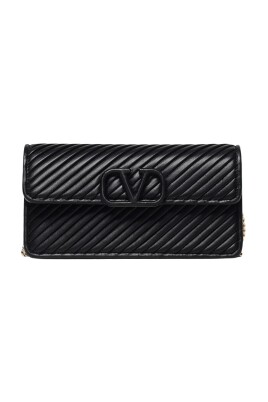 stud-shoulder-bag