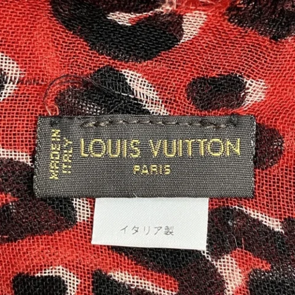 Louis Vuitton Vintage Pre-owned Silk scarves Red Dames