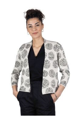 short-white-jacquard-cardigan-without-buttons