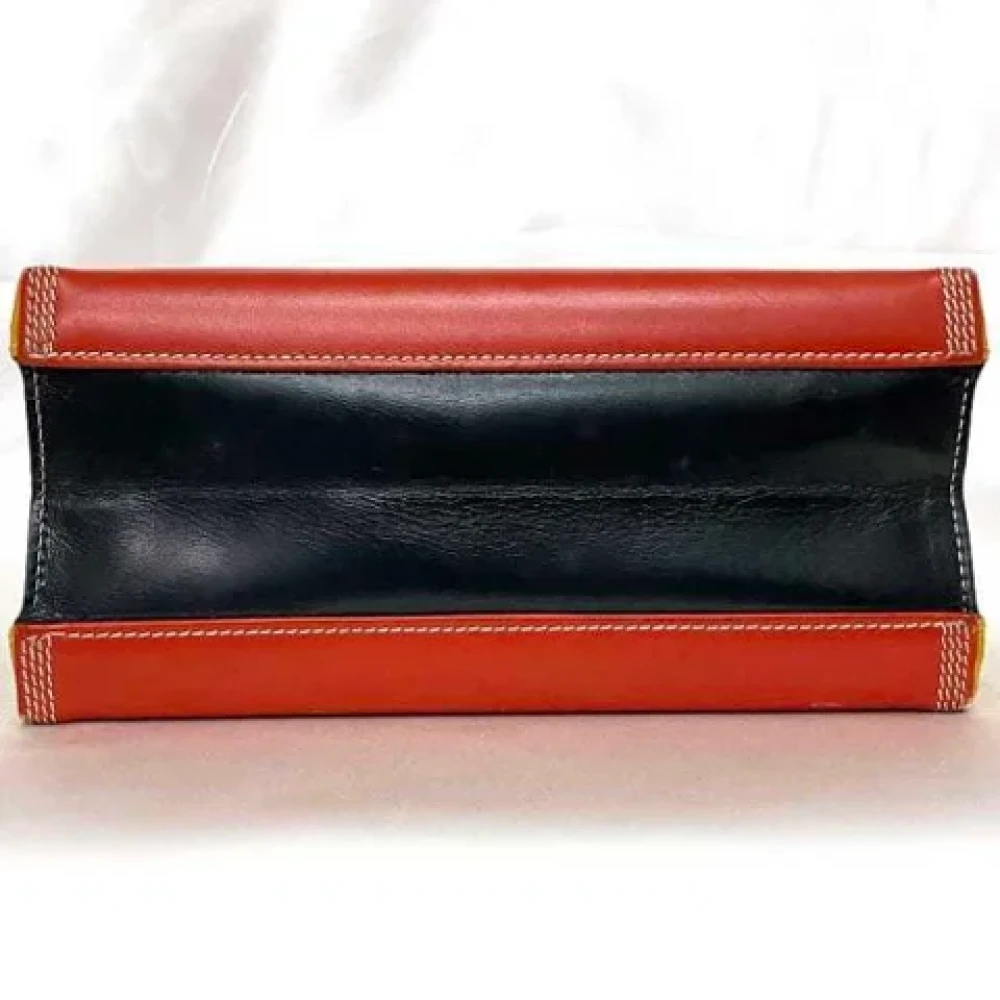 Loewe Pre-owned Leather handbags Red Dames