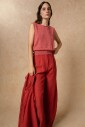 gilet-en-maille-de-lin-rouge-fonce